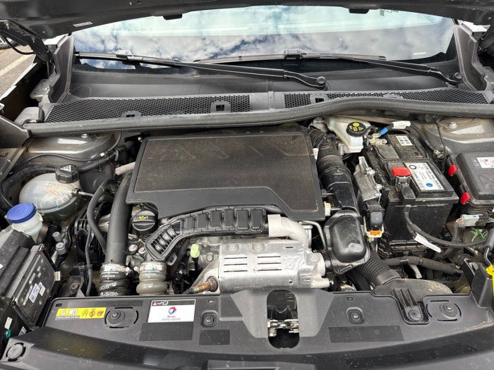 Peugeot 2008 PureTech 130 S&S EAT8 GT