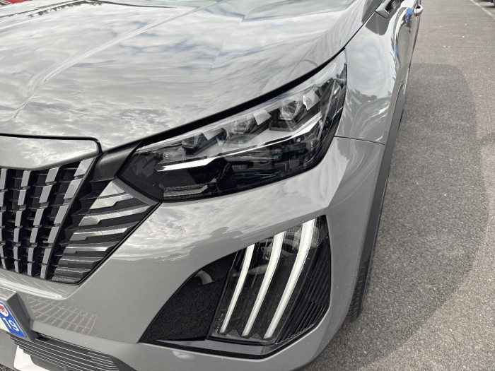 Peugeot 2008 PureTech 130 S&S EAT8 GT