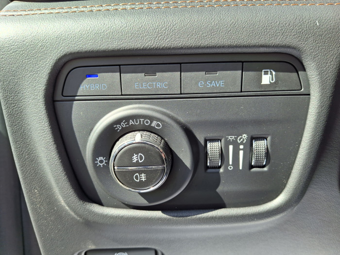 Jeep GRAND CHEROKEE 4xe 2.0 T 380 ch PHEV 4x4 BVA8 Summit Reserve