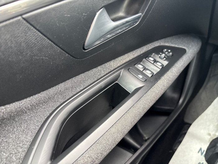 Peugeot 3008 BUSINESS Puretech 130ch S&S BVM6 Active Business