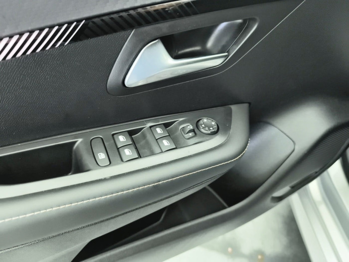 Peugeot 208 Nouvelle Hybrid 110 ch e-DCS6 Allure