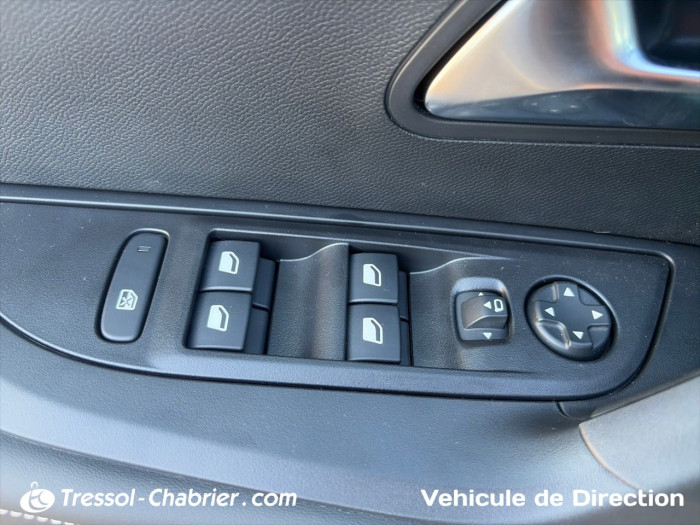 Peugeot 2008 Nouveau Turbo 100 ch BVM6 Allure