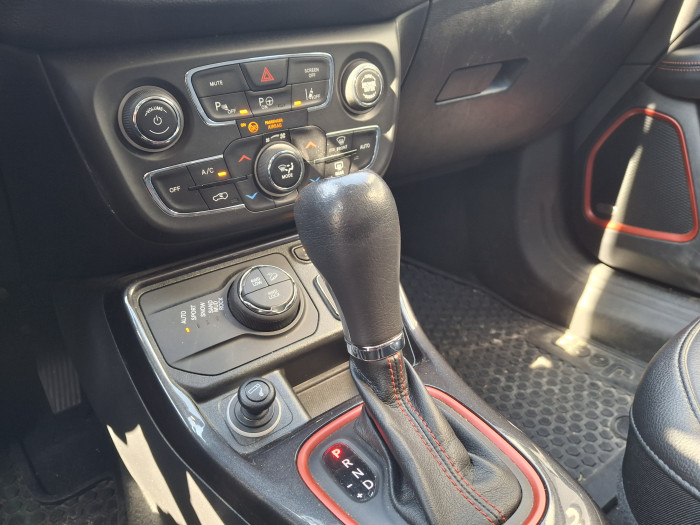 Jeep COMPASS MY20 1.3 GSE T4 240 ch PHEV AT6 4xe eAWD Trailhawk