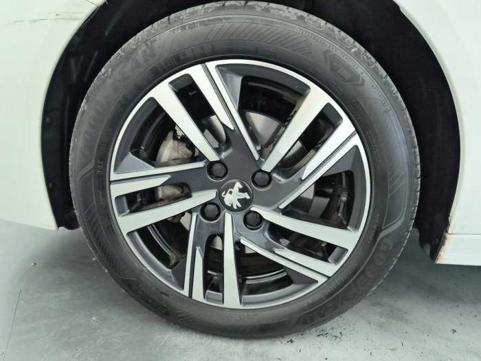 Peugeot 208 PureTech 100 S&S BVM6 Style