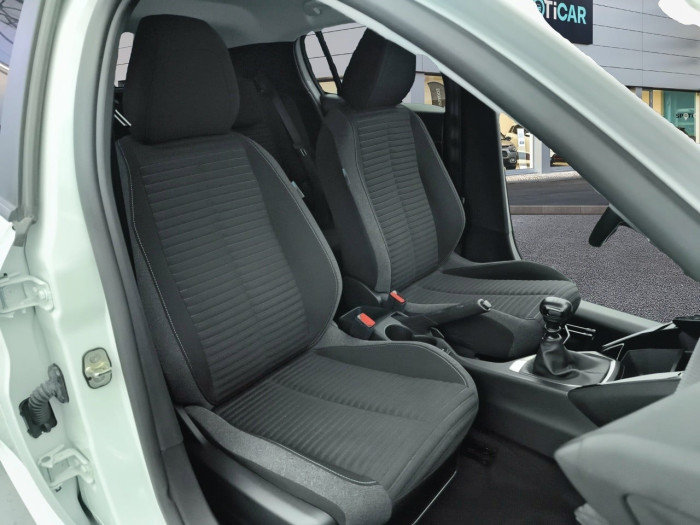 Peugeot 208 PureTech 100 S&S BVM6 Style