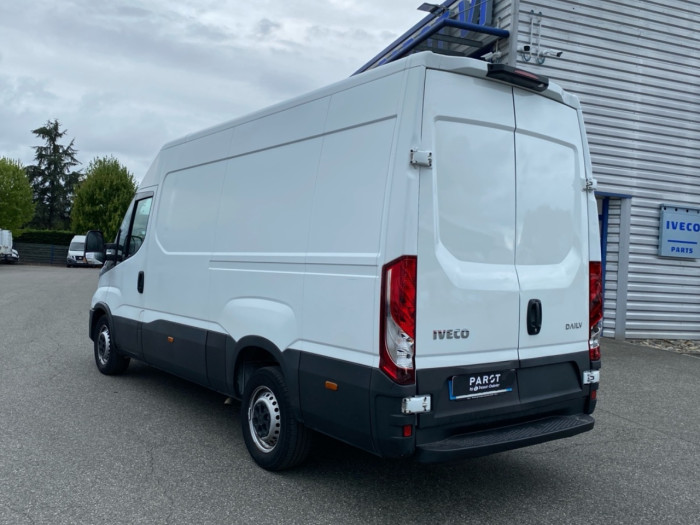 IVECO Daily 35S Fg 35S14 V12