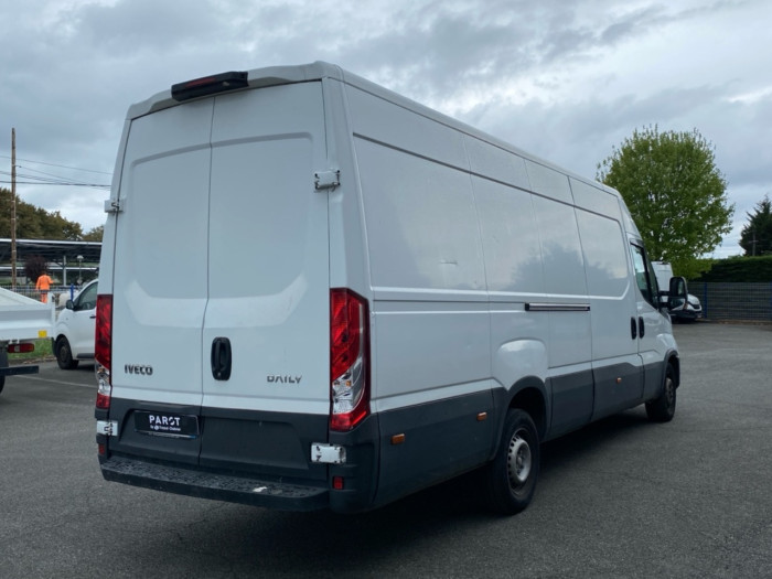 IVECO Daily 35S Fg 35S14 V16