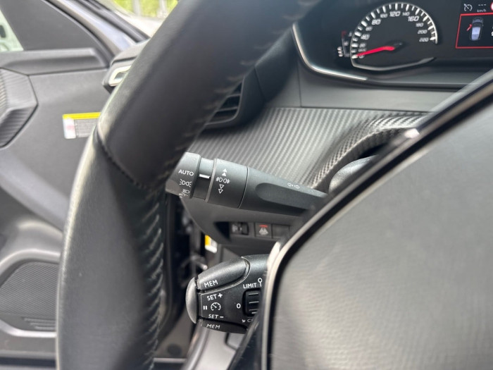Peugeot 2008 PureTech 100 S&S BVM6 Allure