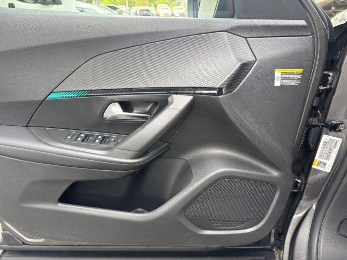 Peugeot 2008 PureTech 100 S&S BVM6 Allure