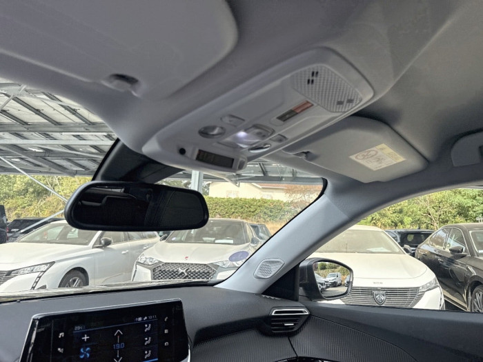 Peugeot 2008 PureTech 100 S&S BVM6 Allure