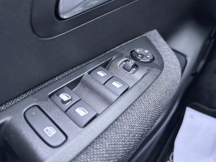 Peugeot 208 PureTech 100 S&S BVM6 Style