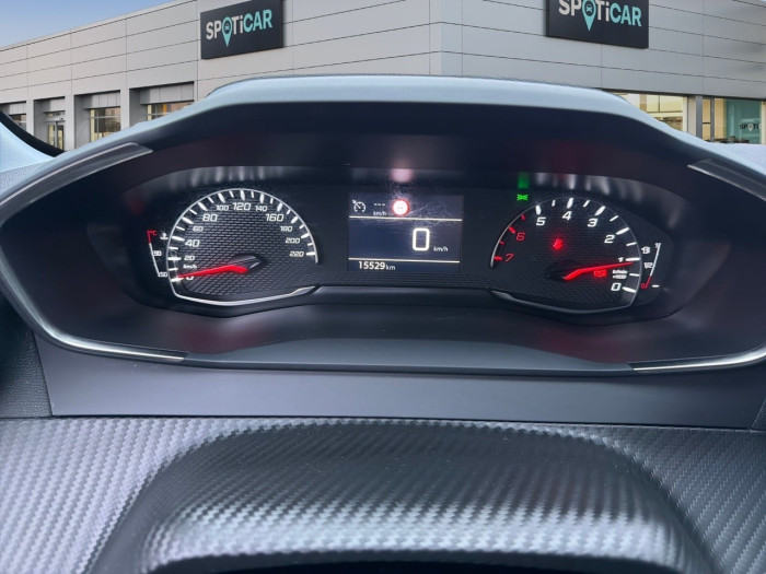 Peugeot 208 PureTech 100 S&S BVM6 Style