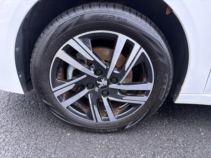 Peugeot 208 PureTech 100 S&S BVM6 Style