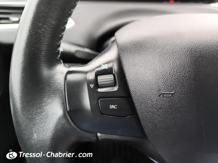 Peugeot 2008 PureTech 130ch S&S BVM6 Style