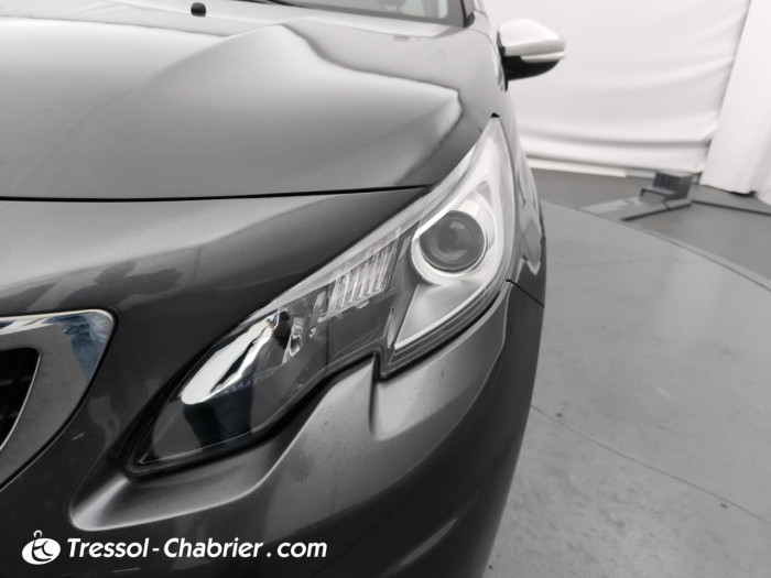 Peugeot 2008 PureTech 130ch S&S BVM6 Style