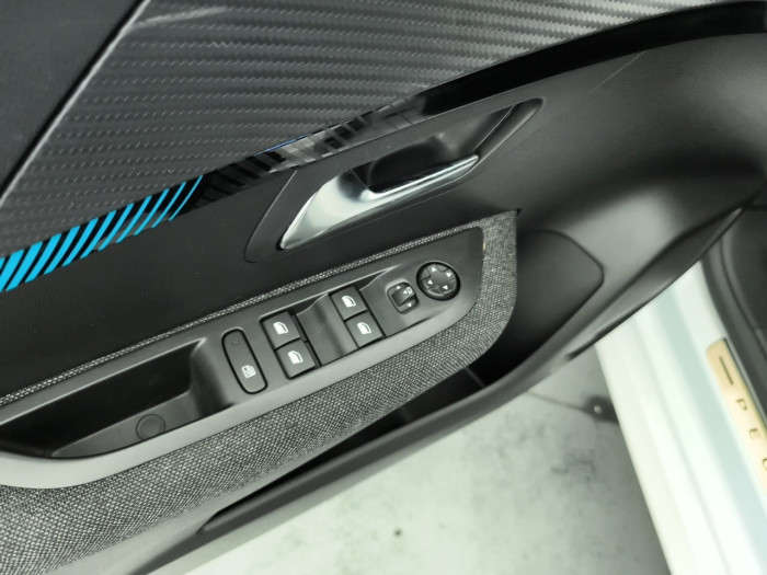 Peugeot 208 PureTech 100 S&S BVM6 Style