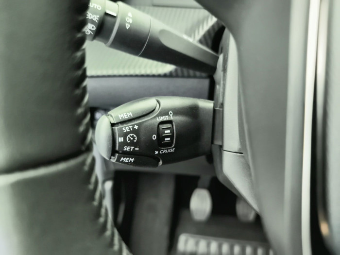 Peugeot 208 PureTech 100 S&S BVM6 Style
