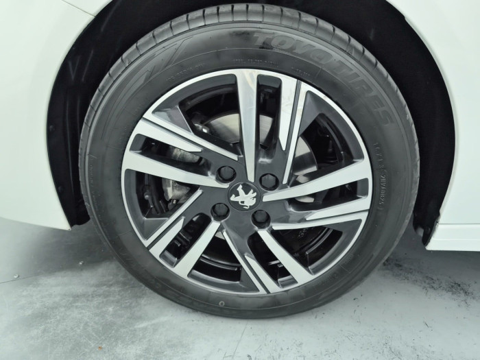 Peugeot 208 PureTech 100 S&S BVM6 Style