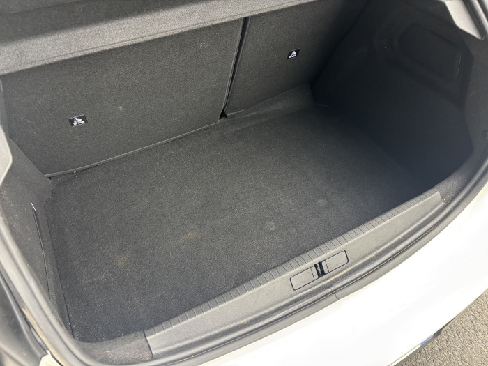 Peugeot 208 PureTech 100 S&S BVM6 Style