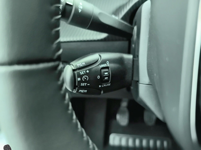 Peugeot 208 PureTech 100 S&S BVM6 Style