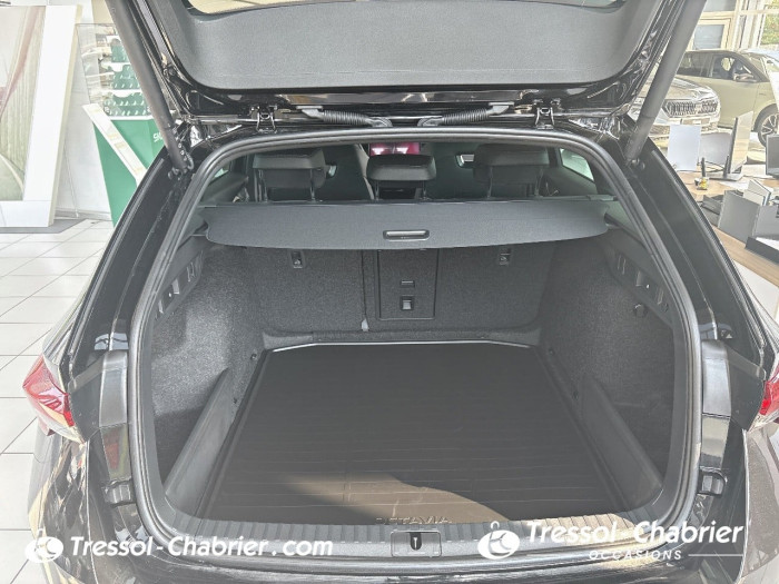 Skoda OCTAVIA COMBI Nouvelle 1.5 TSI Hybrid 150 ch ACT DSG7 Sportline