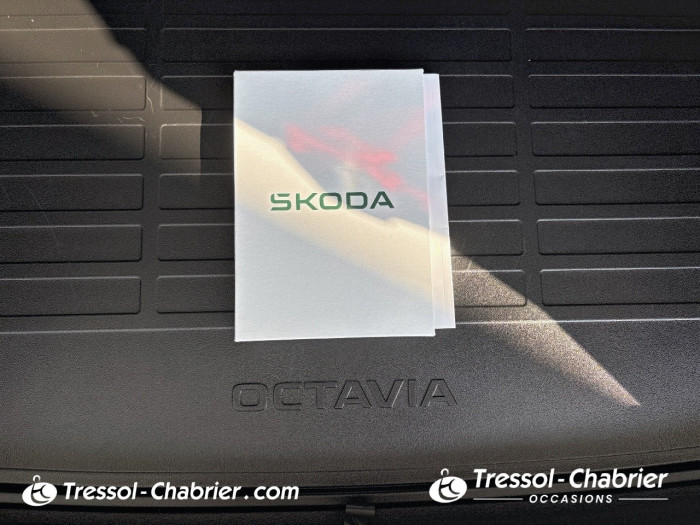 Skoda OCTAVIA COMBI Nouvelle 1.5 TSI Hybrid 150 ch ACT DSG7 Sportline