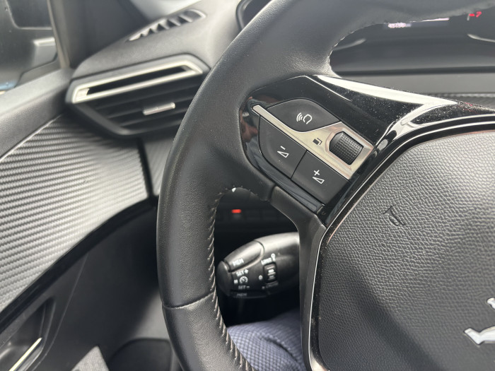 Peugeot 208 PureTech 100 S&S BVM6 Style