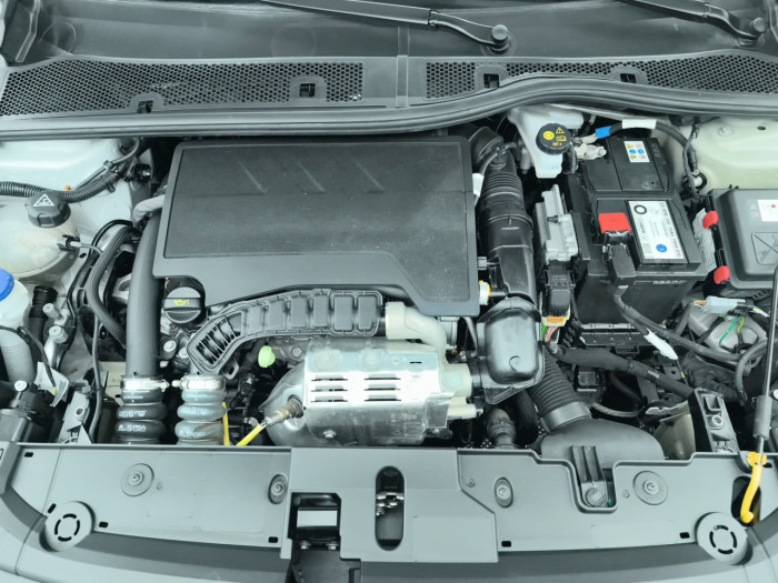 Peugeot 208 PureTech 100 S&S BVM6 Style
