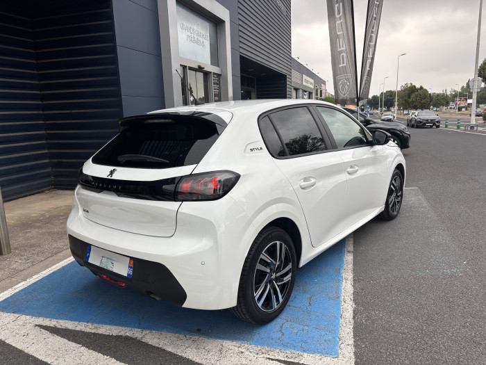 Peugeot 208 PureTech 100 S&S BVM6 Style
