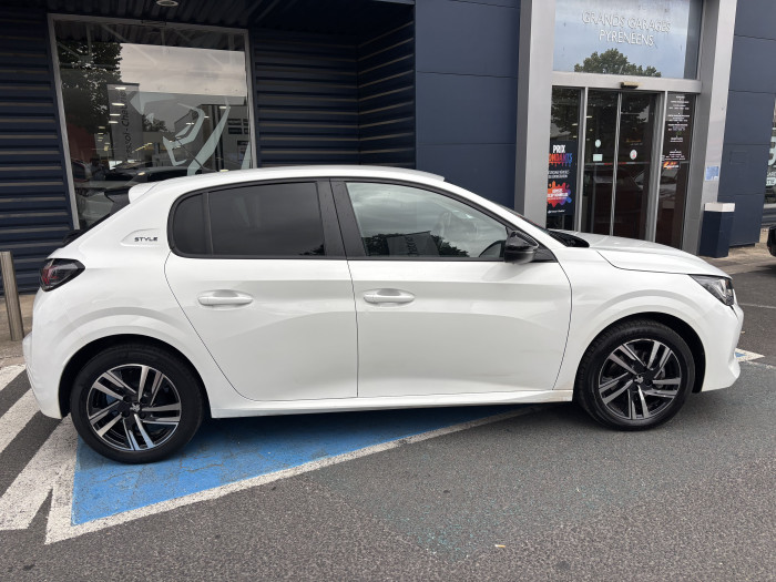 Peugeot 208 PureTech 100 S&S BVM6 Style