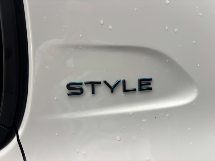 Peugeot 208 PureTech 100 S&S BVM6 Style