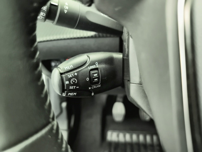 Peugeot 208 PureTech 100 S&S BVM6 Style