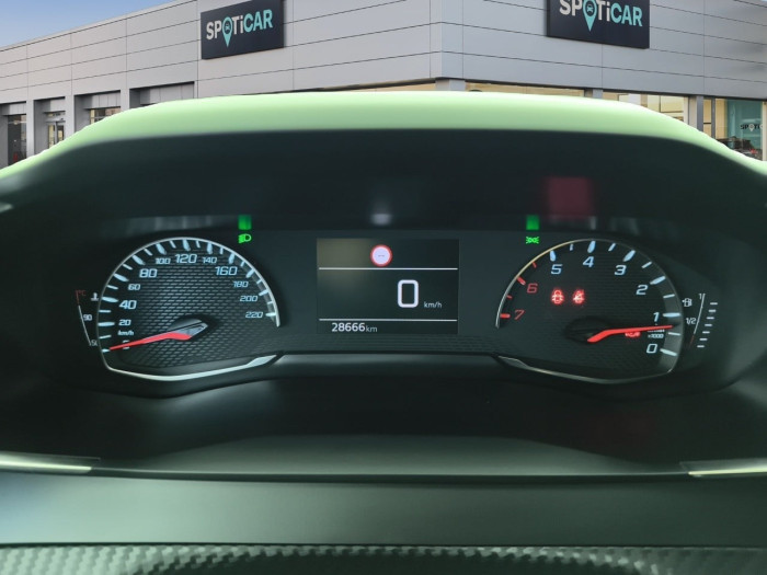 Peugeot 208 PureTech 100 S&S BVM6 Style
