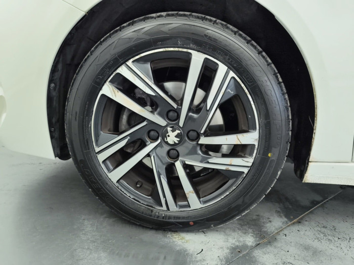 Peugeot 208 PureTech 100 S&S BVM6 Style