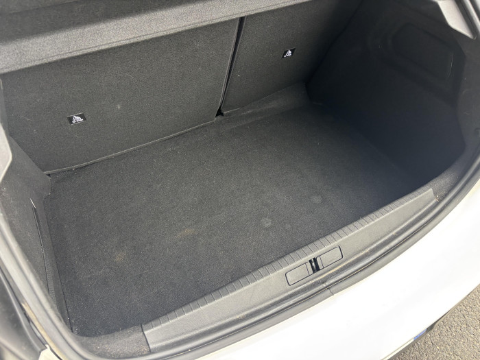 Peugeot 208 PureTech 100 S&S BVM6 Style