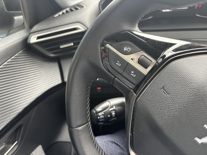 Peugeot 208 PureTech 100 S&S BVM6 Style