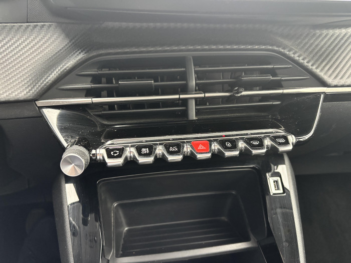 Peugeot 208 PureTech 100 S&S BVM6 Style