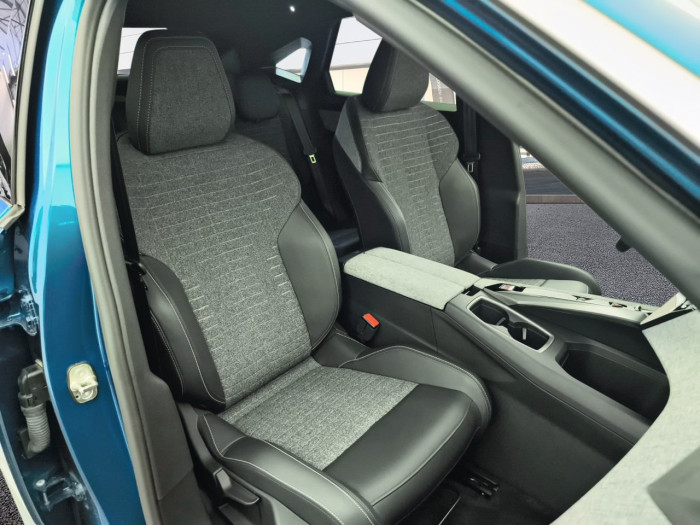 Peugeot 3008 Hybrid 136 e-DCS6 Allure