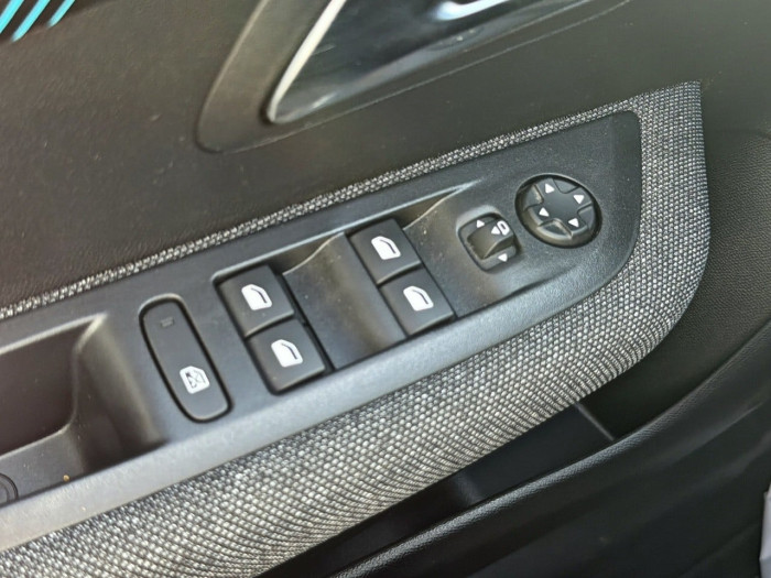 Peugeot 208 PureTech 100 S&S BVM6 Style