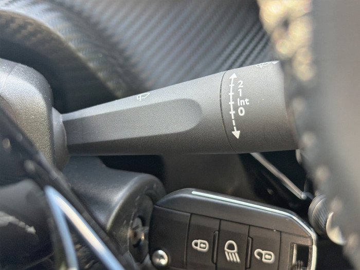 Peugeot 208 PureTech 100 S&S BVM6 Style