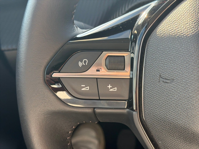 Peugeot 208 PureTech 100 S&S BVM6 Style
