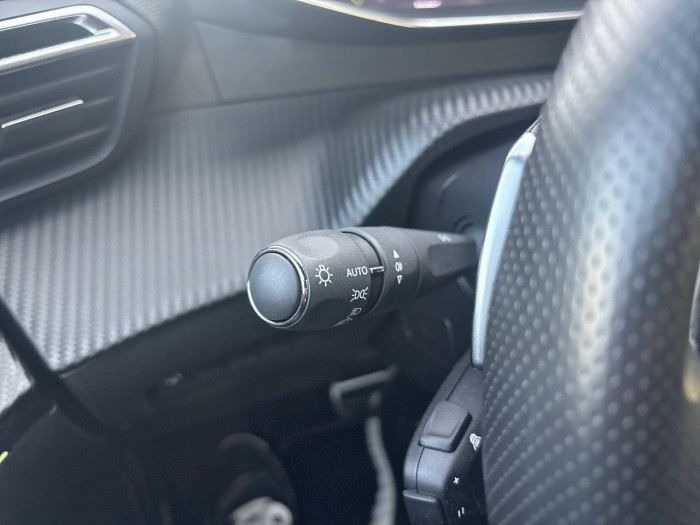 Peugeot 2008 BlueHDi 130 S&S EAT8 GT
