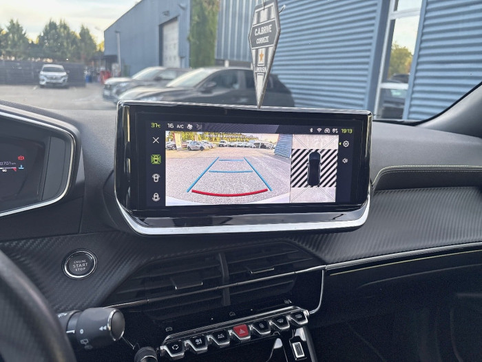 Peugeot 2008 BlueHDi 130 S&S EAT8 GT