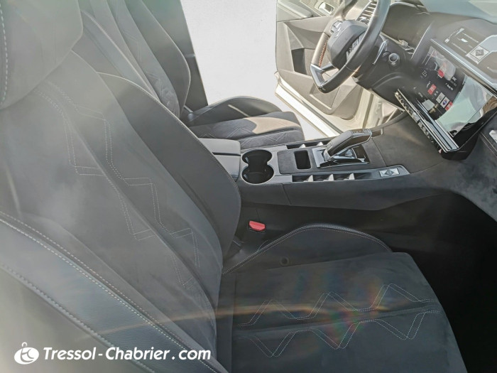 DS DS7 CROSSBACK BlueHDi 130 EAT8 Performance Line