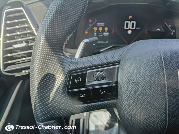 DS DS7 CROSSBACK BlueHDi 130 EAT8 Performance Line