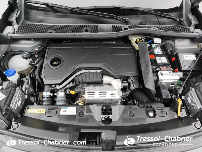 Peugeot 2008 Hybrid 136 e-DCS6 GT
