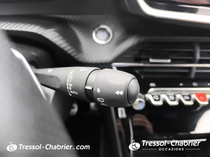 Peugeot 2008 Hybrid 136 e-DCS6 GT