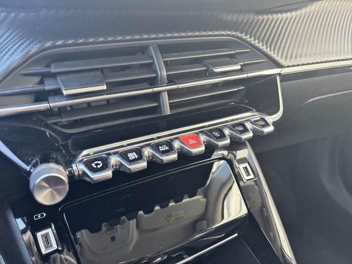 Peugeot 2008 PureTech 130 S&S EAT8 Allure