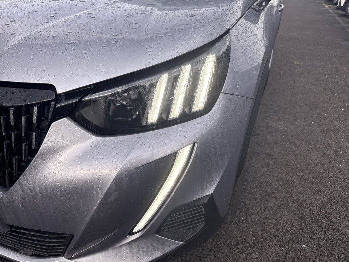 Peugeot 2008 PureTech 130 S&S EAT8 GT