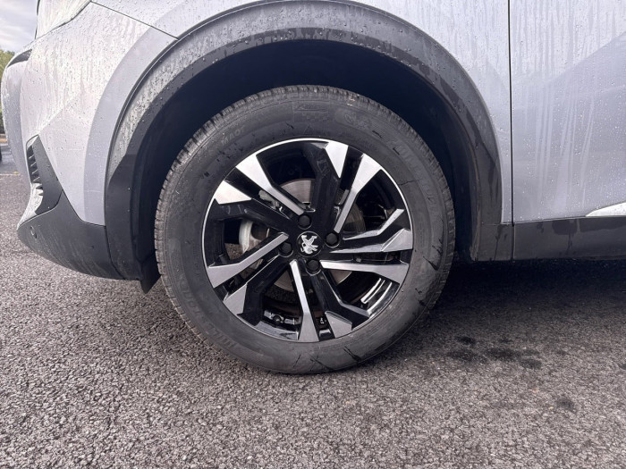 Peugeot 2008 PureTech 130 S&S EAT8 GT